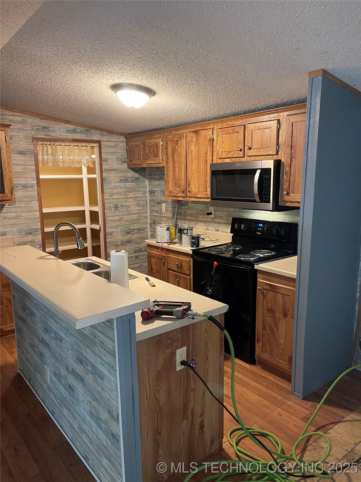 38 E Wildwood