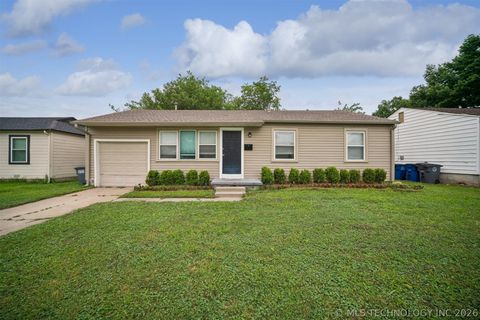 Photo of 6207 E Newton Street, Tulsa, OK 74115 (MLS # 2622215)