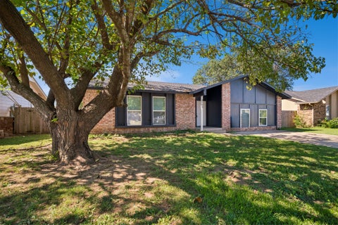 Photo of 4500 S Elm Avenue, Broken Arrow, OK 74011 (MLS # 2637029)