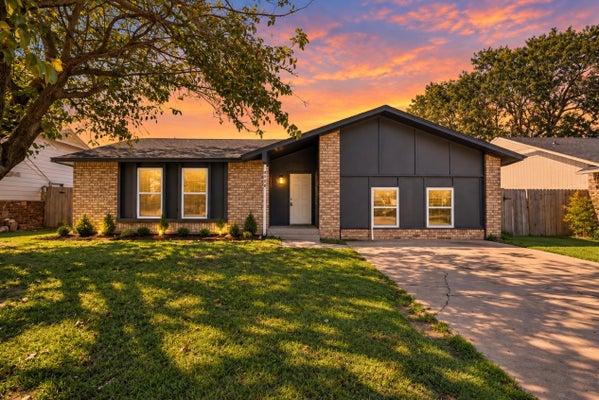4500 S ELM AVE, BROKEN ARROW, OK 74011 - Image fbcf3d57fb8a34d478eff1a45af5dbfd/882522445