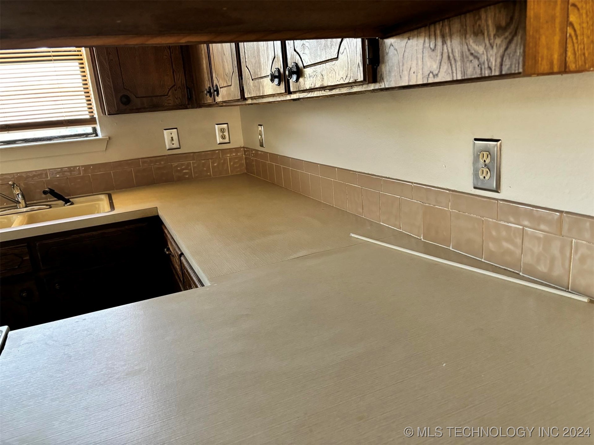 Photo 4 of 8 of 1612 Rustic Drive house