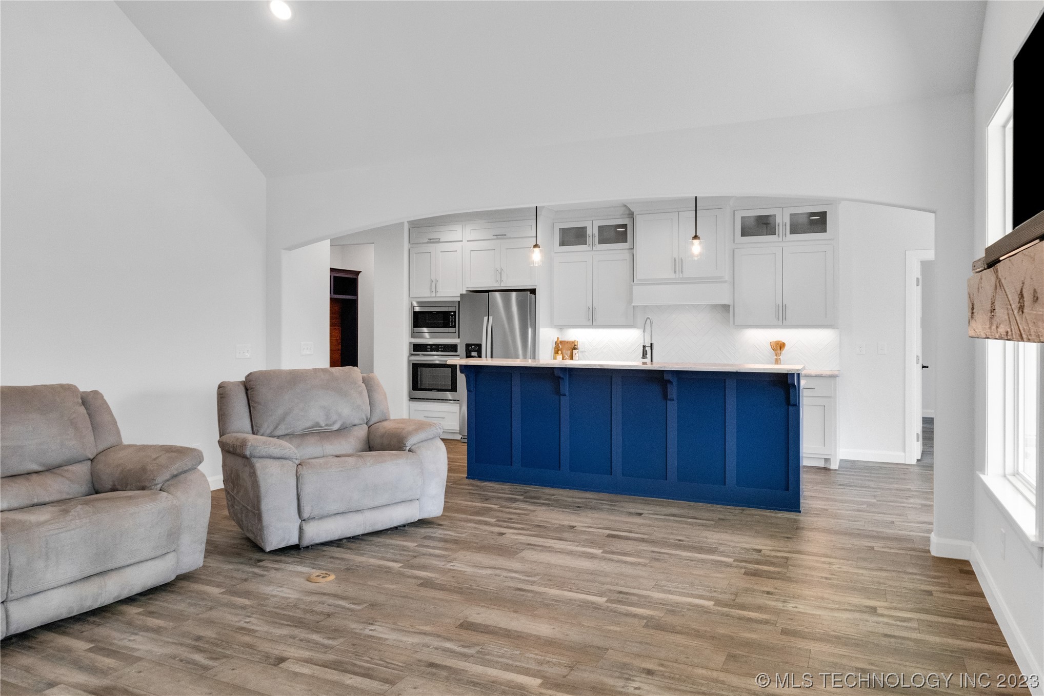 Photo 13 of 47 of 28416 Pea Ridge Drive house