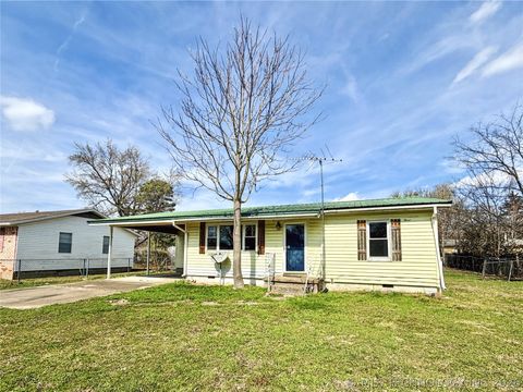 Photo of 210 Northside Court, Tahlequah, OK 74464 (MLS # 2607483)