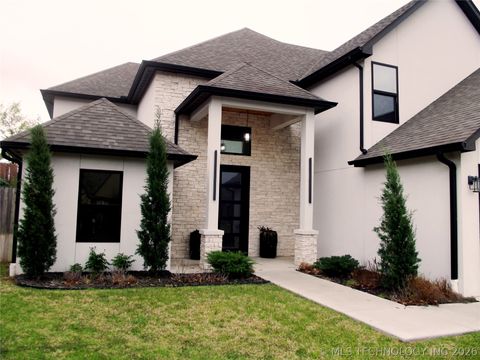 Photo of 9248 E 80th Place, Tulsa, OK 74133 (MLS # 2611249)