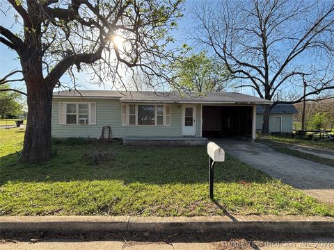 902 Roosevelt Durant OK 74701