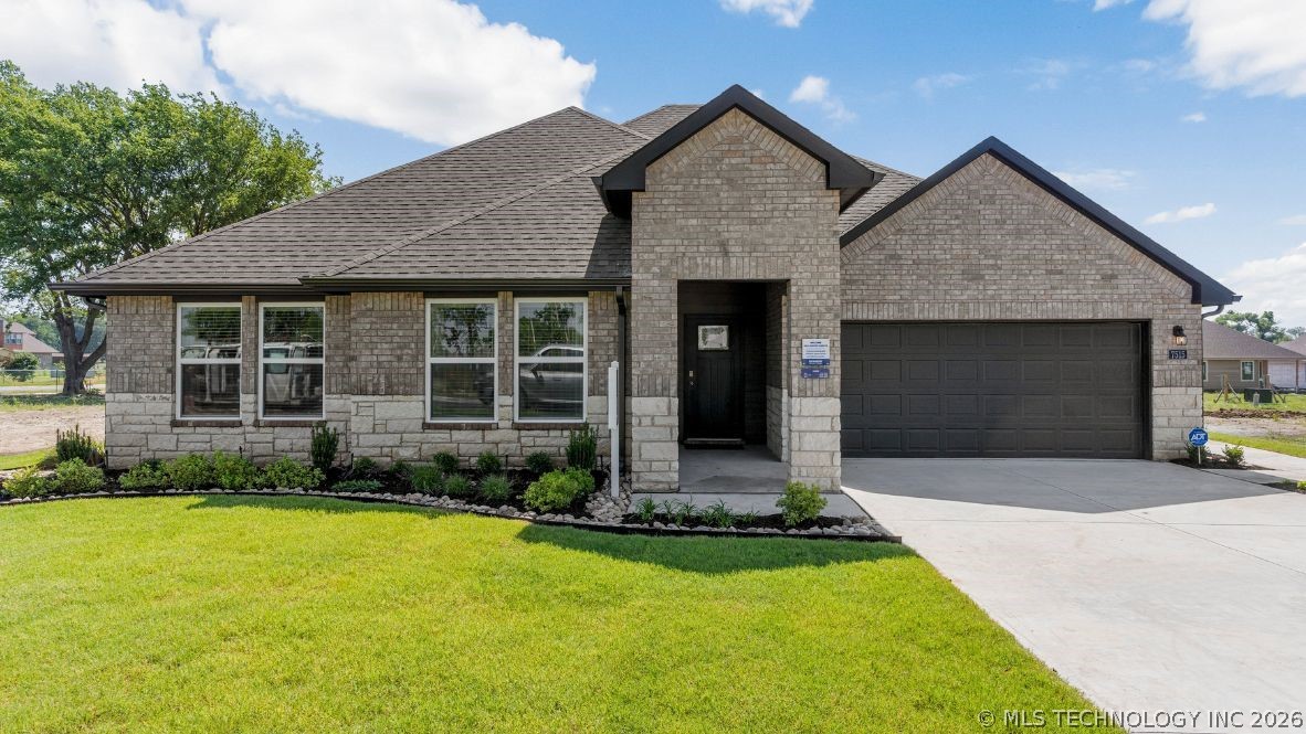 Photo 1 of 43 — 7515 N 154th EastAvenue, Owasso, OK 74055