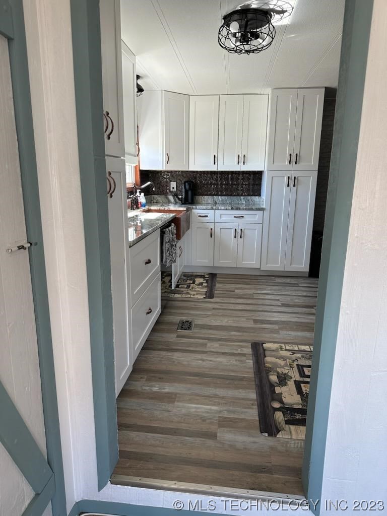 Photo 5 of 36 of 411743 E 1194 Road mobile home