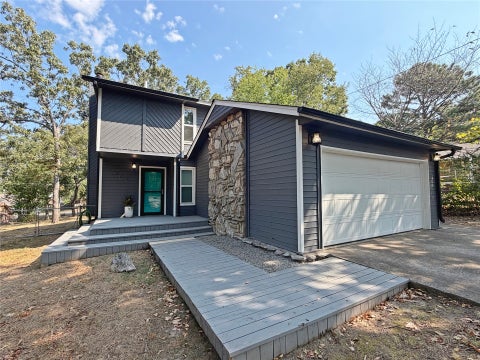 Photo of 505 McKie Street, Tahlequah, OK 74464 (MLS # 2632539)