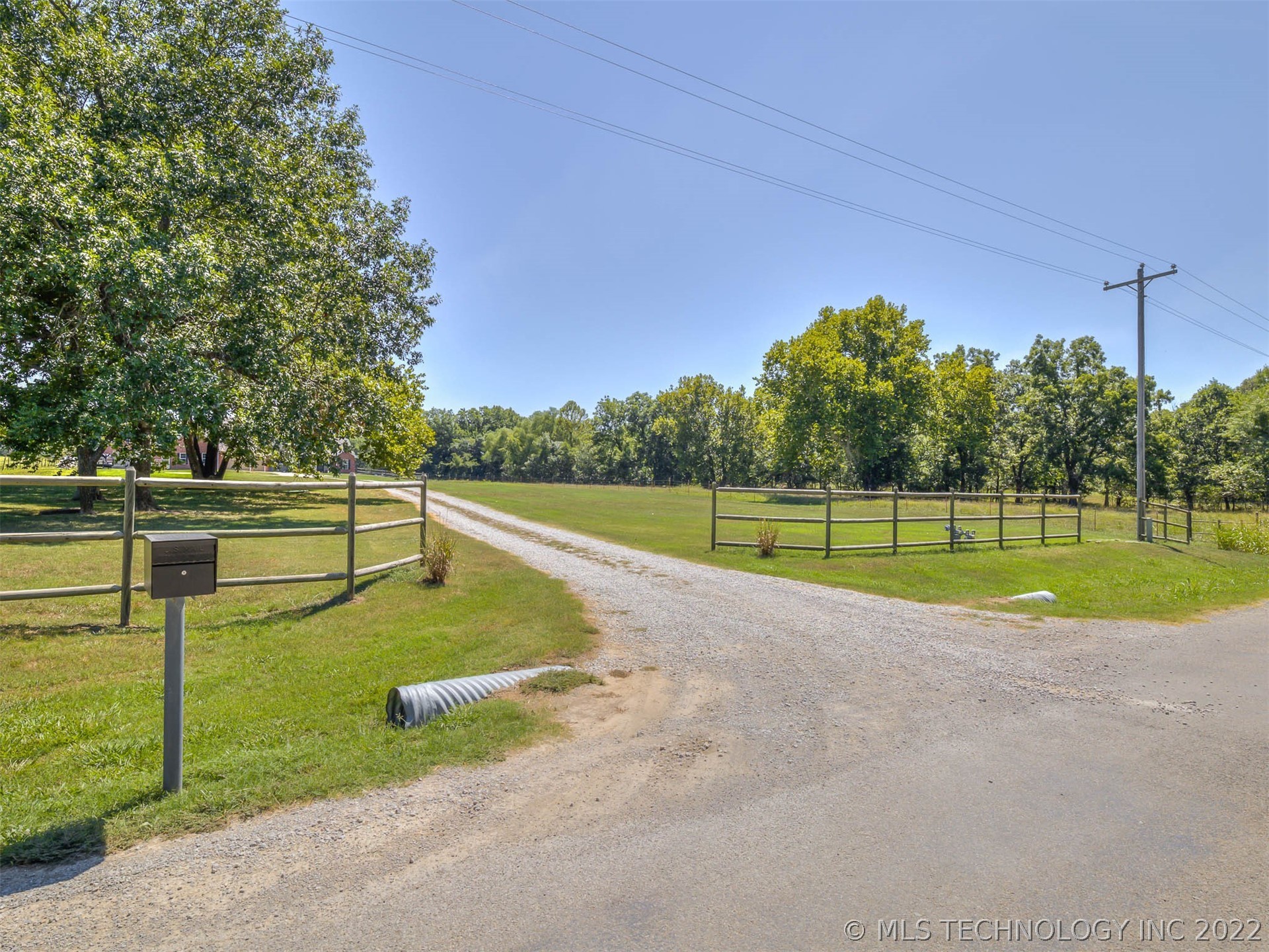 Photo 4 of 50 of 27226 N 3990 Road house
