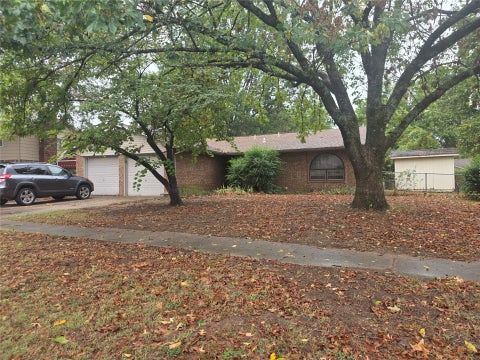 Photo of 417 Keats Street, Muskogee, OK 74403 (MLS # 2638363)