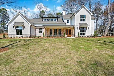 Homes For Sale - 273 Hickory Hills Drive<br/> Jefferson, GA 30549