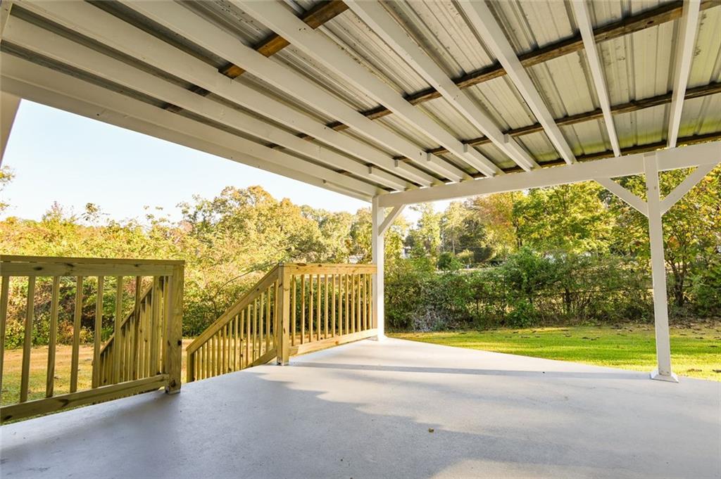 8196 Lakeview Drive SW