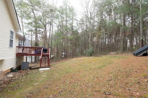 A home in Adairsville