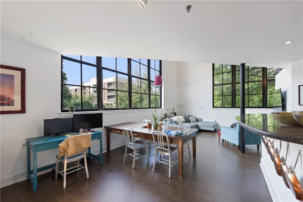 790 North Avenue NE 102