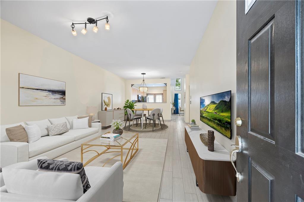 2331 Suwanee Pointe Drive