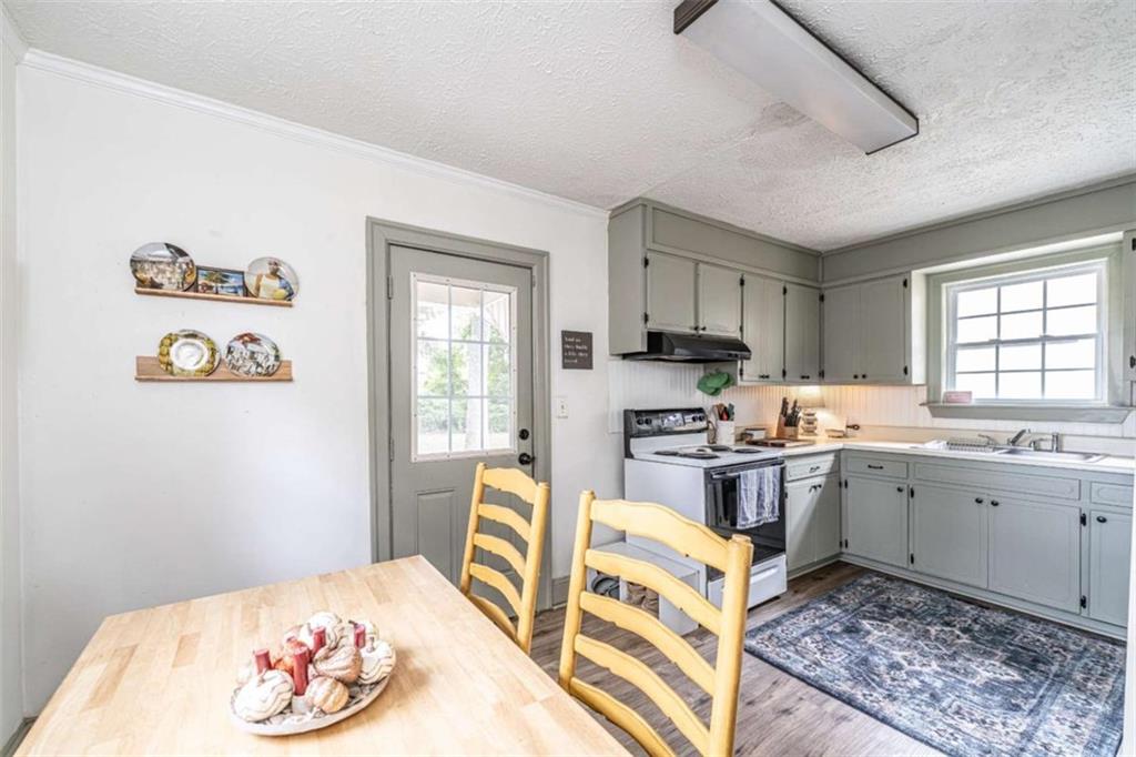 614 Briarwood Circle