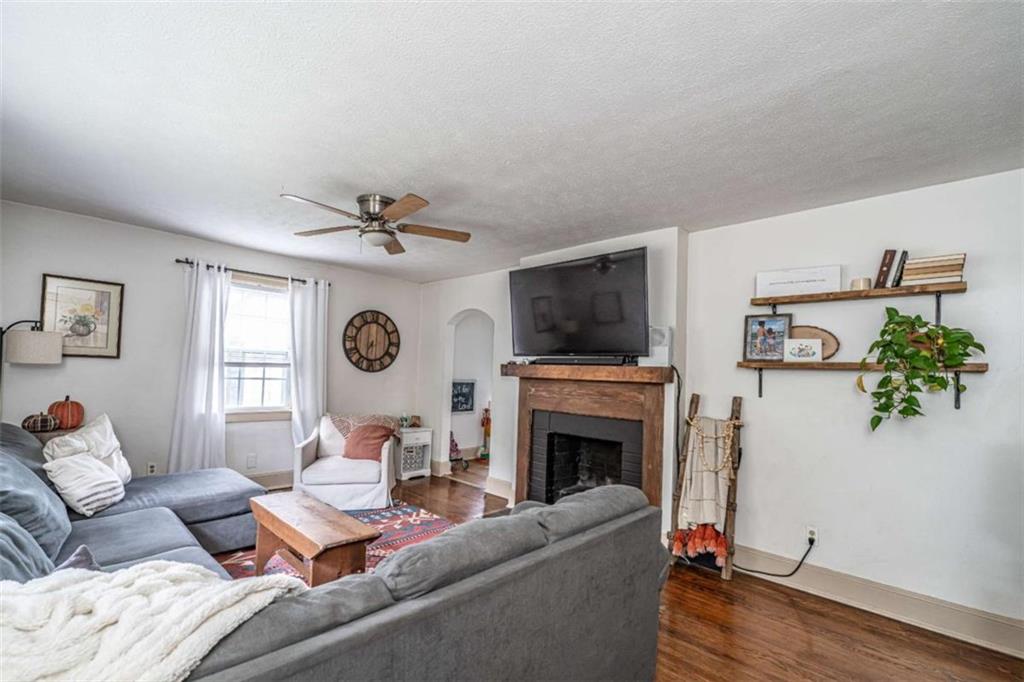 614 Briarwood Circle