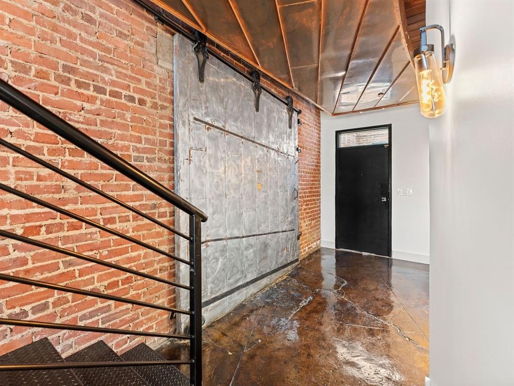 320 Peters Street SW 10