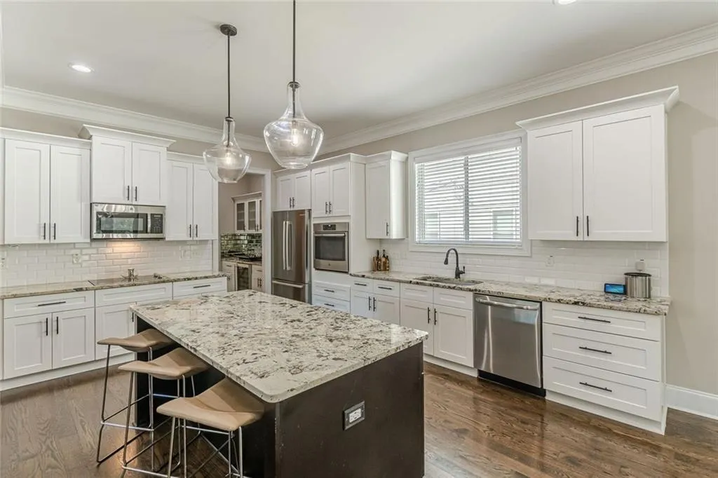 Atlanta, Georgia 30316, United States, 5 Bedrooms Bedrooms, ,4 BathroomsBathrooms,Residential,Active,209141