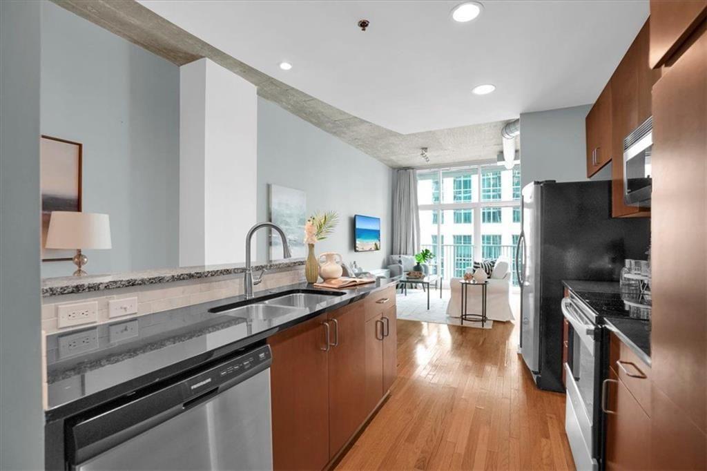 943 Peachtree Street NE 1109