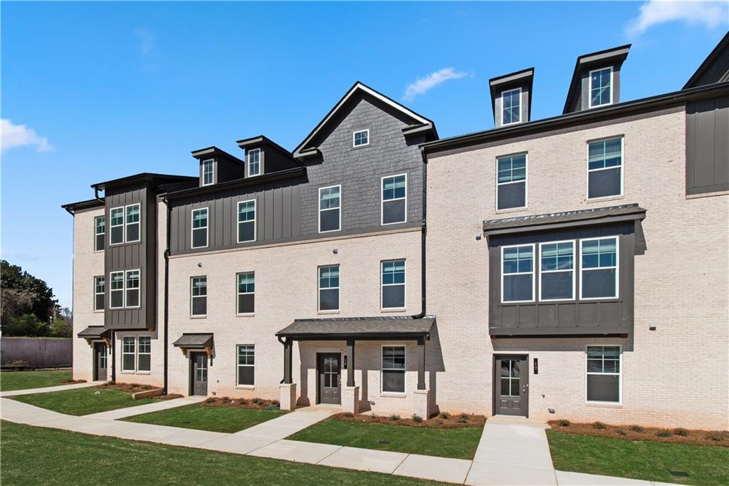 2806 Daybreak Lane