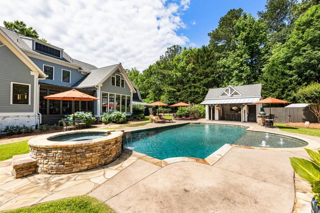 390 Hembree Road
