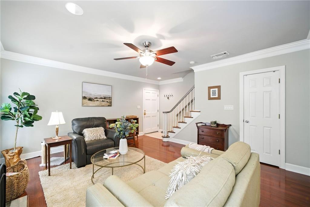 44 Mount Vernon Circle
