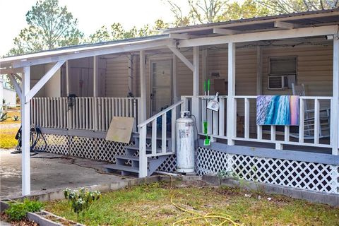 A home in Hazlehurst