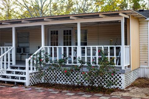 A home in Hazlehurst