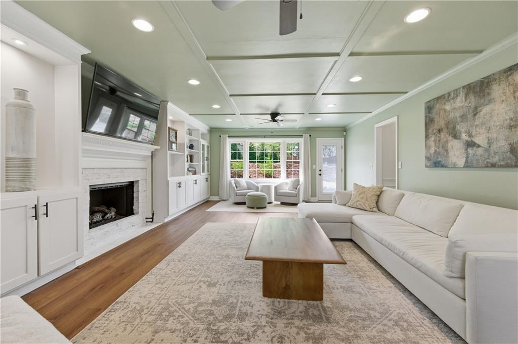 1474 Wood Thrush Way