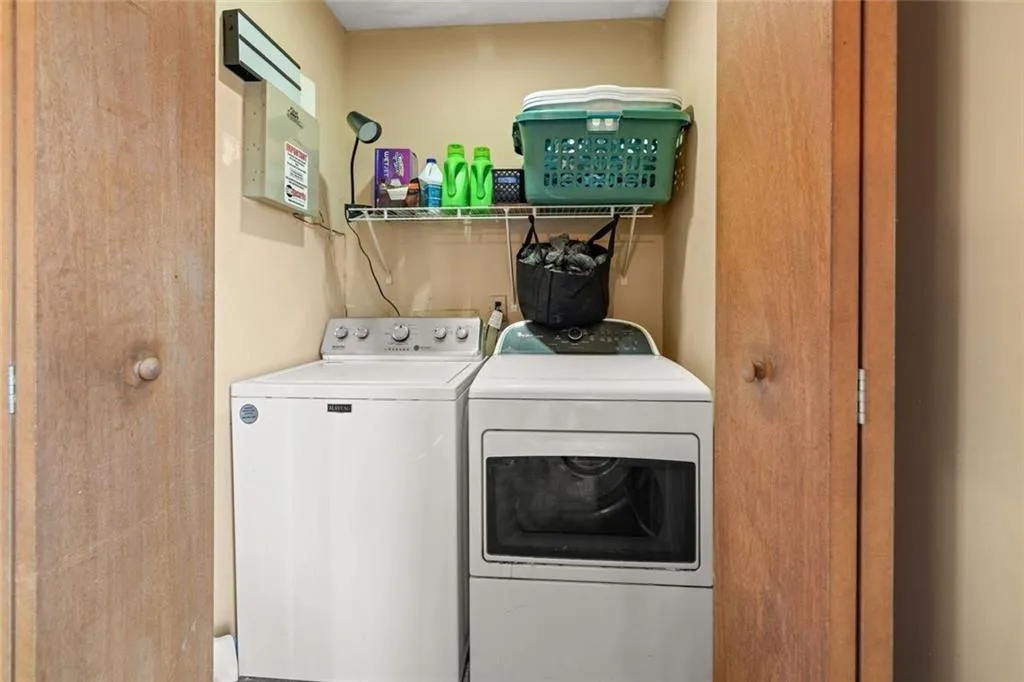 Flowery Branch, Georgia 30542, United States, 3 Bedrooms Bedrooms, ,2 BathroomsBathrooms,Residential,Active,208309