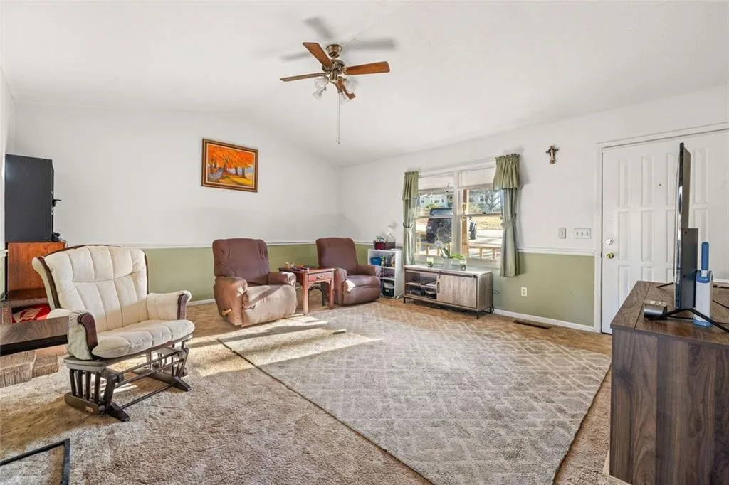 Flowery Branch, Georgia 30542, United States, 3 Bedrooms Bedrooms, ,2 BathroomsBathrooms,Residential,Active,208309