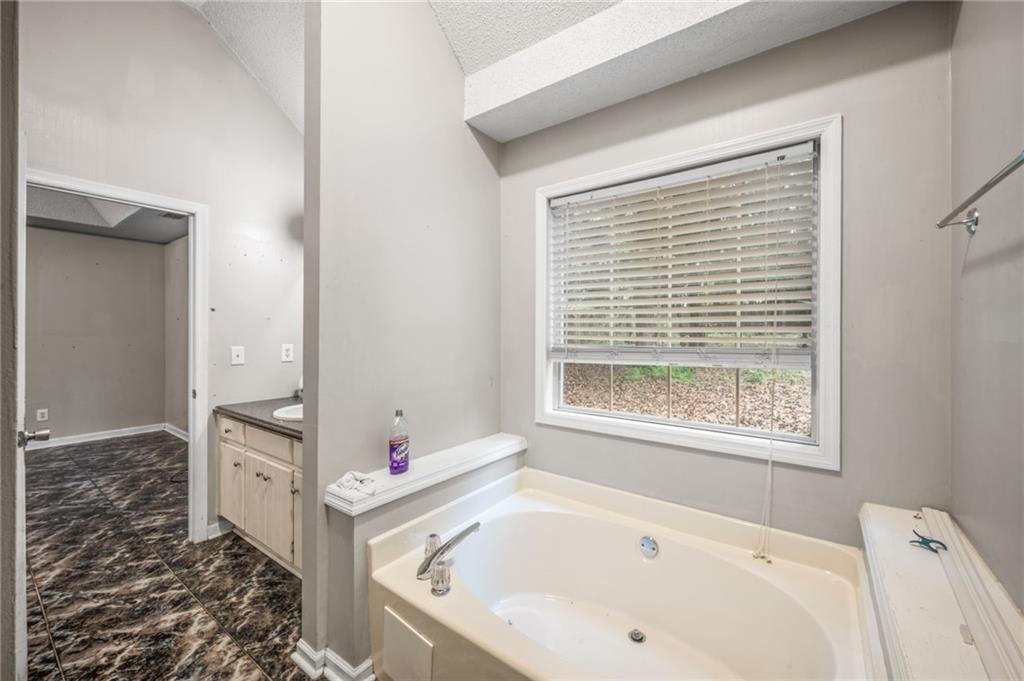 AShley Trace - Residential