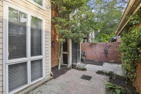 45 Willow Glen NE Atlanta GA 30342