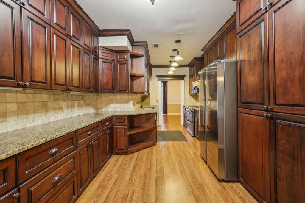 45 Willow Glen NE