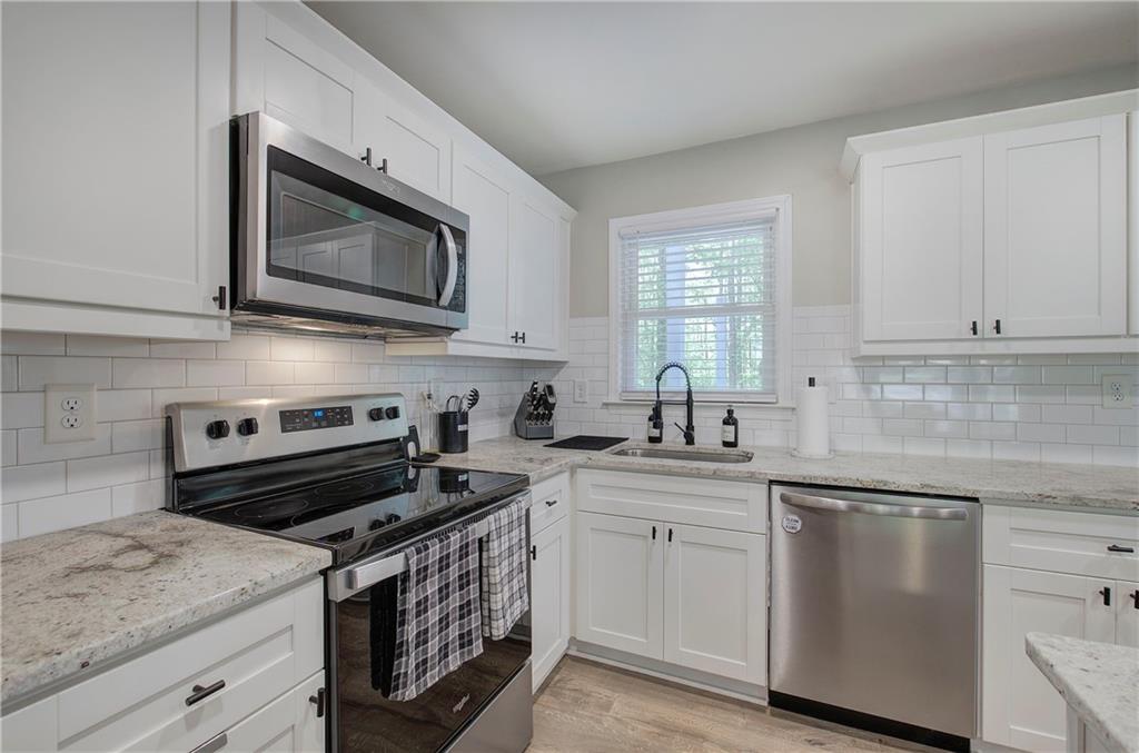 3710 Lavilla Drive, Powder Springs, Georgia image 14