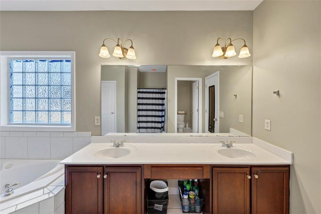 4375 Split Creek Drive, Douglasville, Georgia image 11