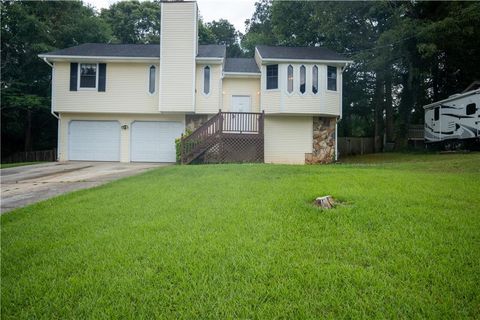 Homes For Sale - 381 Windsor Walk<br/> Conyers, GA 30094