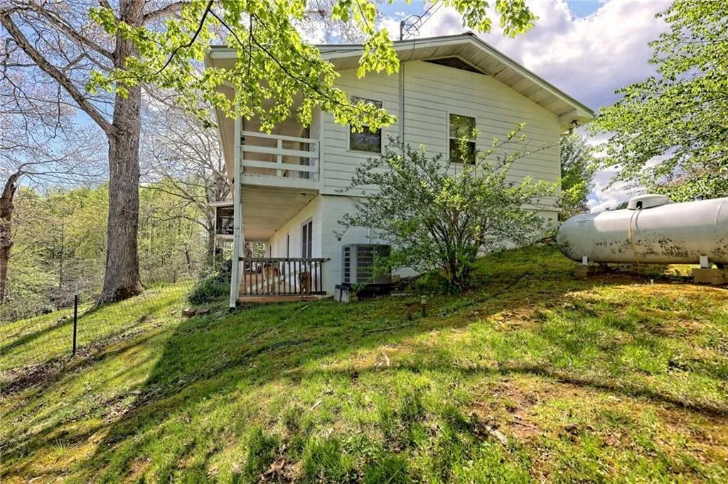 Dillard, Georgia 30537, United States, 5 Bedrooms Bedrooms, ,3 BathroomsBathrooms,Residential,Active,52610