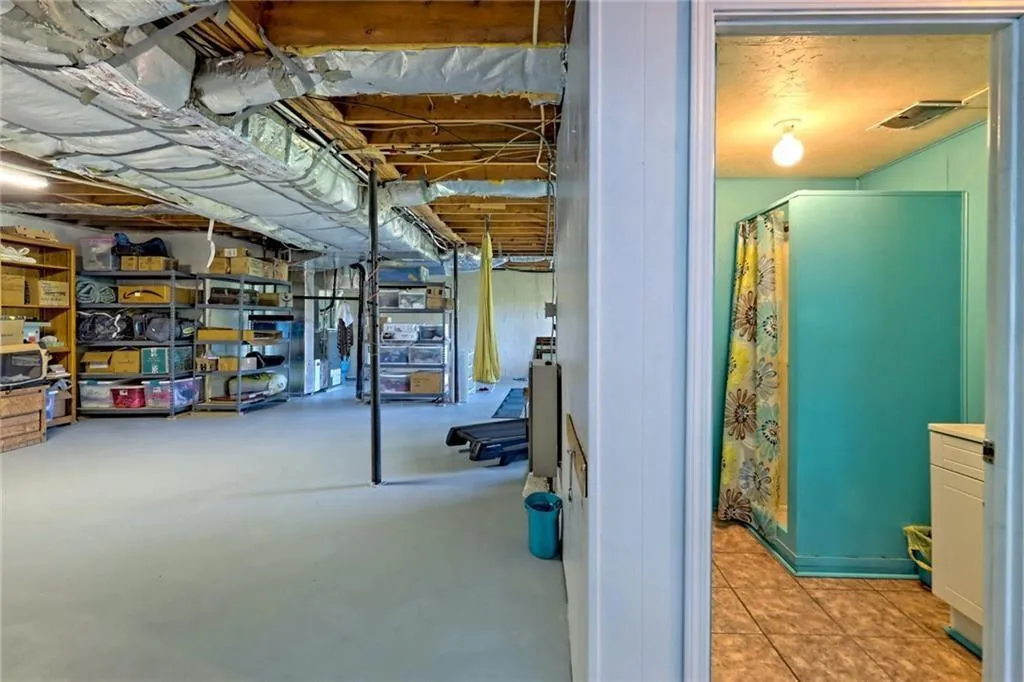 Dillard, Georgia 30537, United States, 5 Bedrooms Bedrooms, ,3 BathroomsBathrooms,Residential,Active,52610