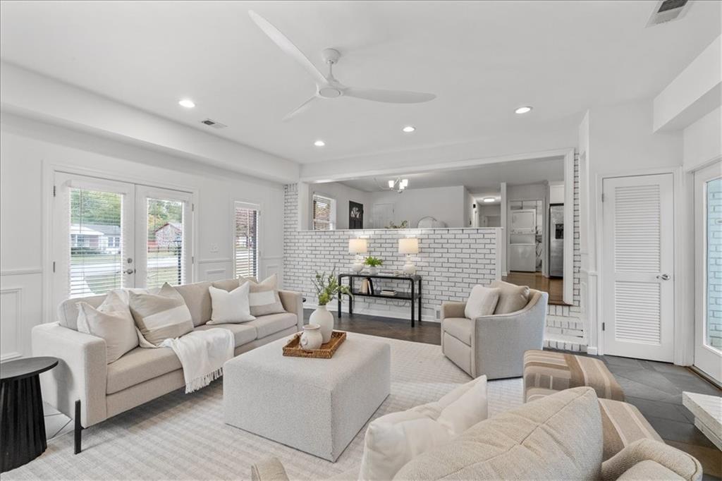 1913 Heathridge Court SE