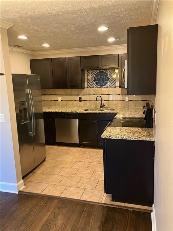 Pleasant Oaks - Residential Lease