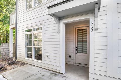 1250 Oxley Lane NW Atlanta GA 30307