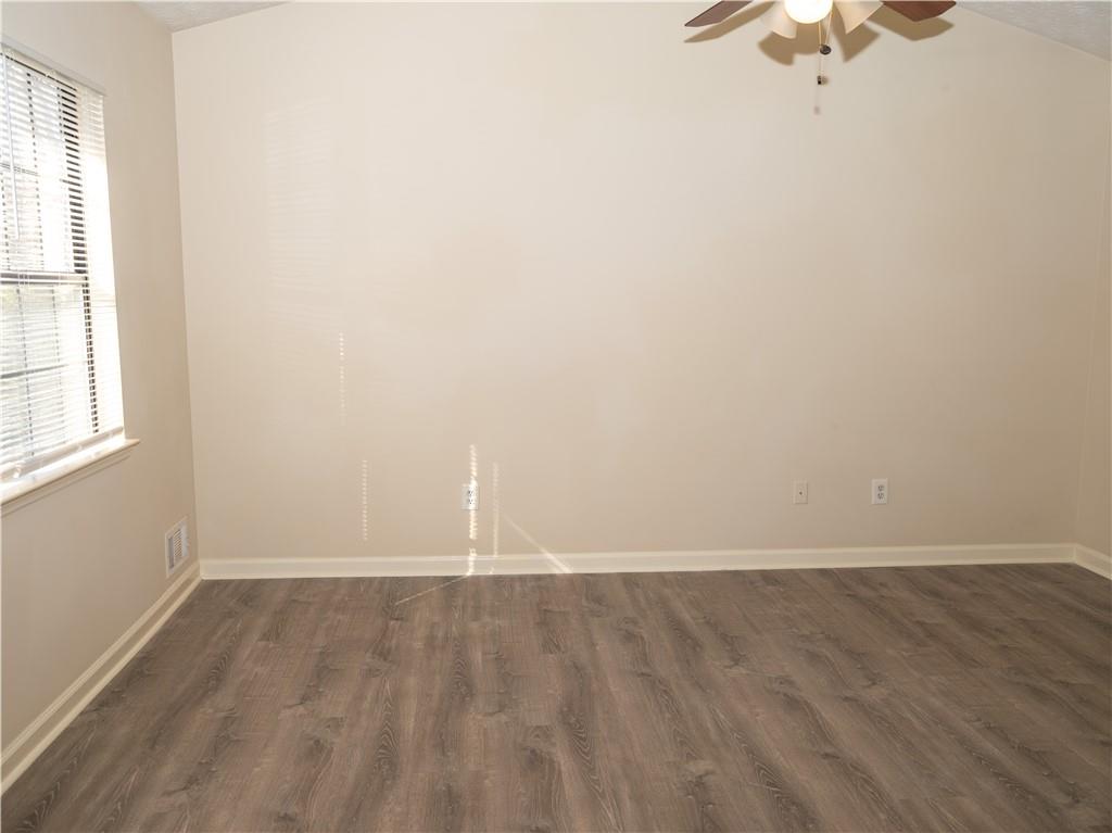 608 Woodknoll Court, Jonesboro, Georgia image 13
