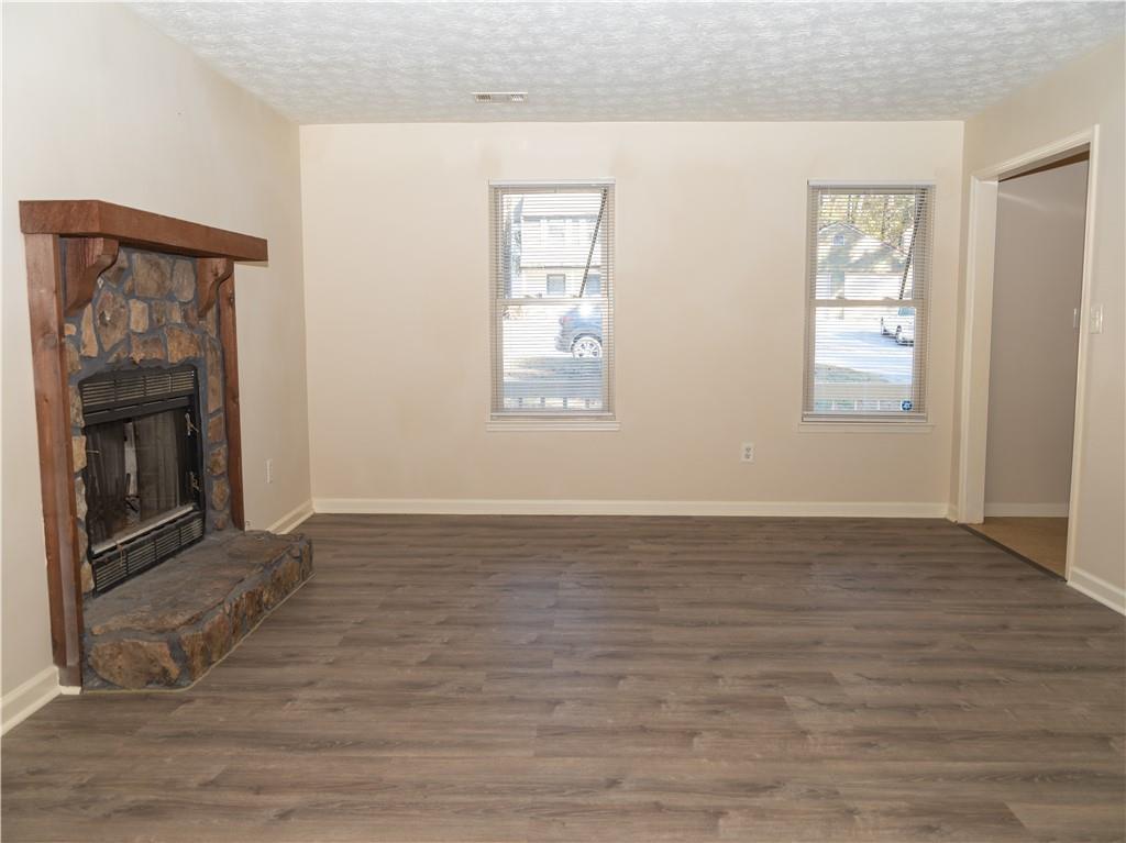 608 Woodknoll Court, Jonesboro, Georgia image 3