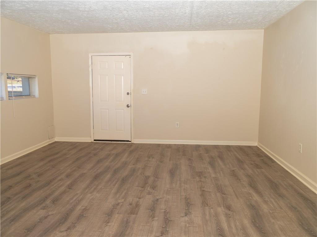 608 Woodknoll Court, Jonesboro, Georgia image 8