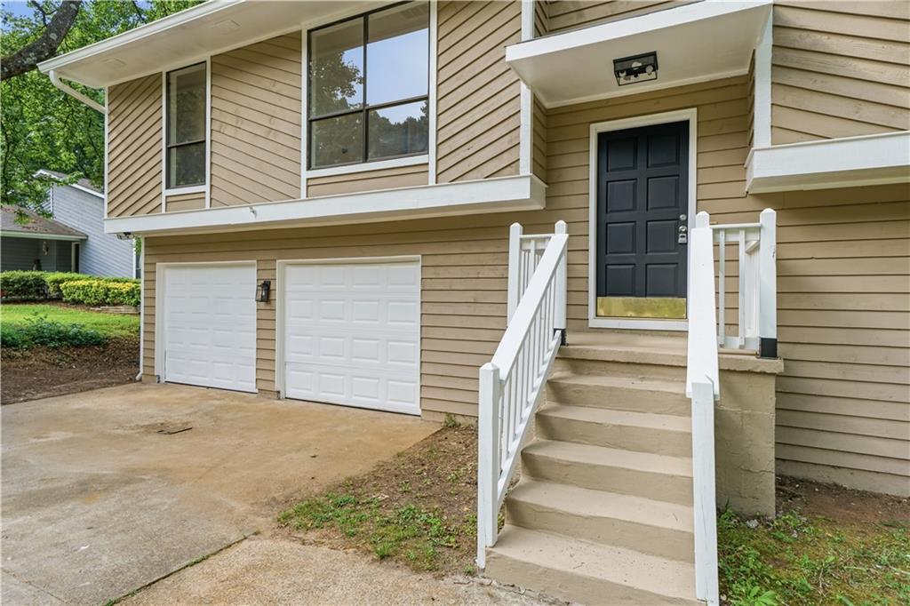 996 Park Forest Trail NW