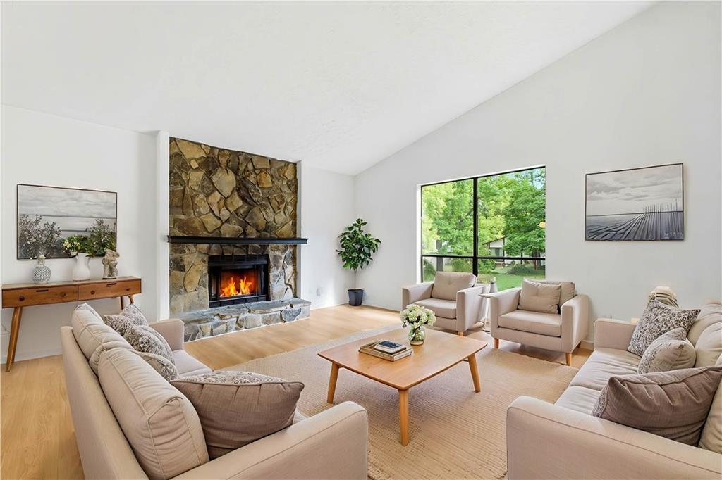 996 Park Forest Trail NW