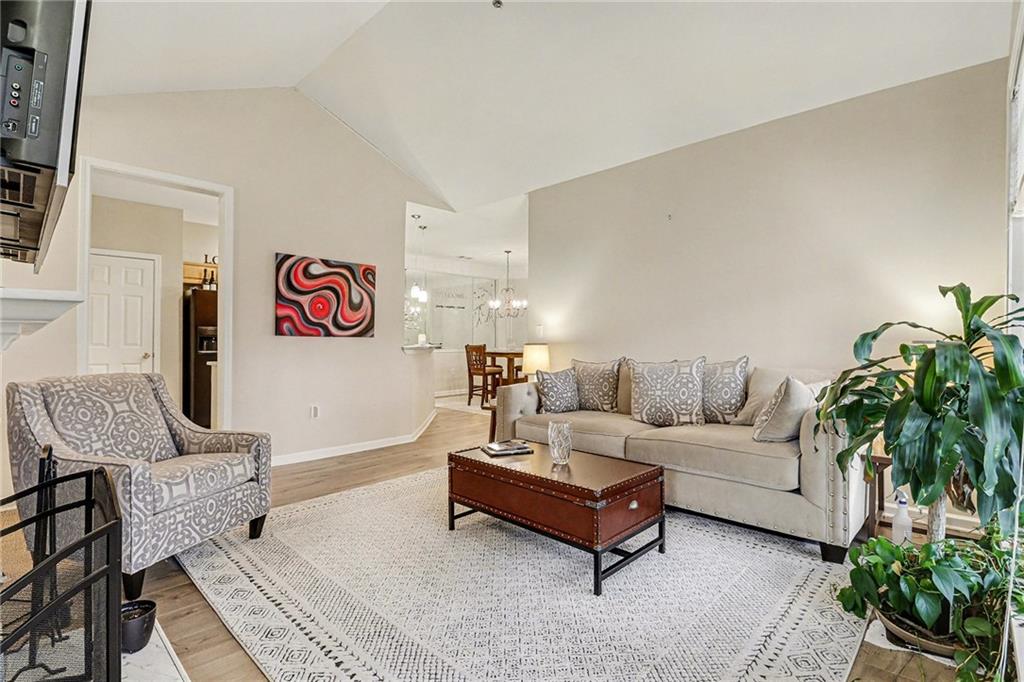 933 Sandringham Drive 933