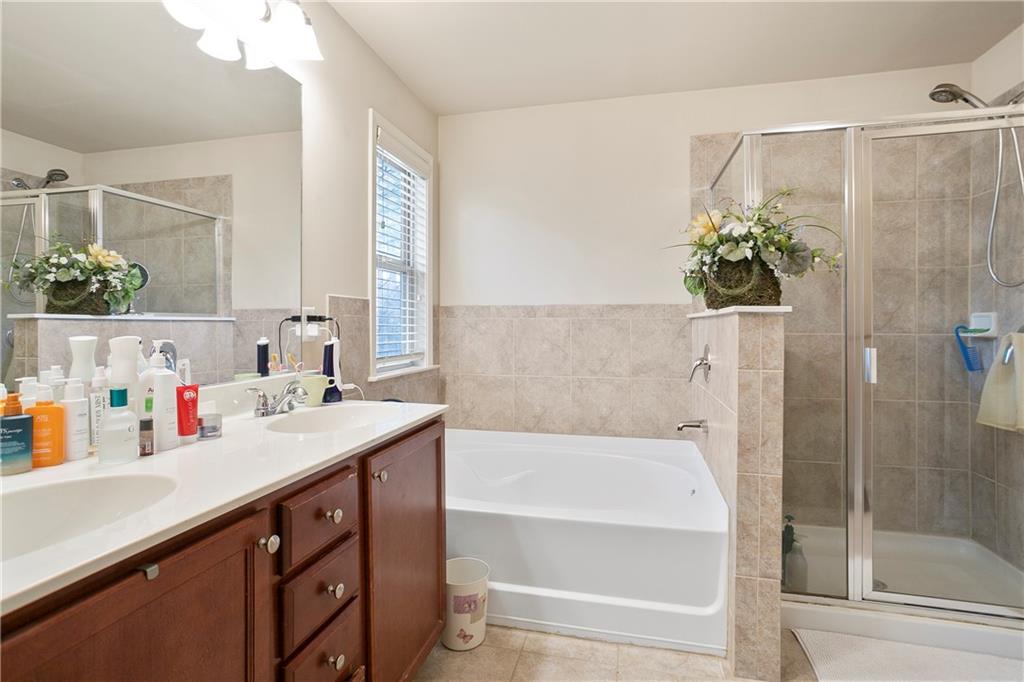 3229 Hallmark Lane, Buford, Georgia image 17